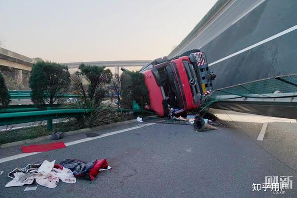 京滬高速車禍最新消息，事故原因及后續(xù)處理全面解析